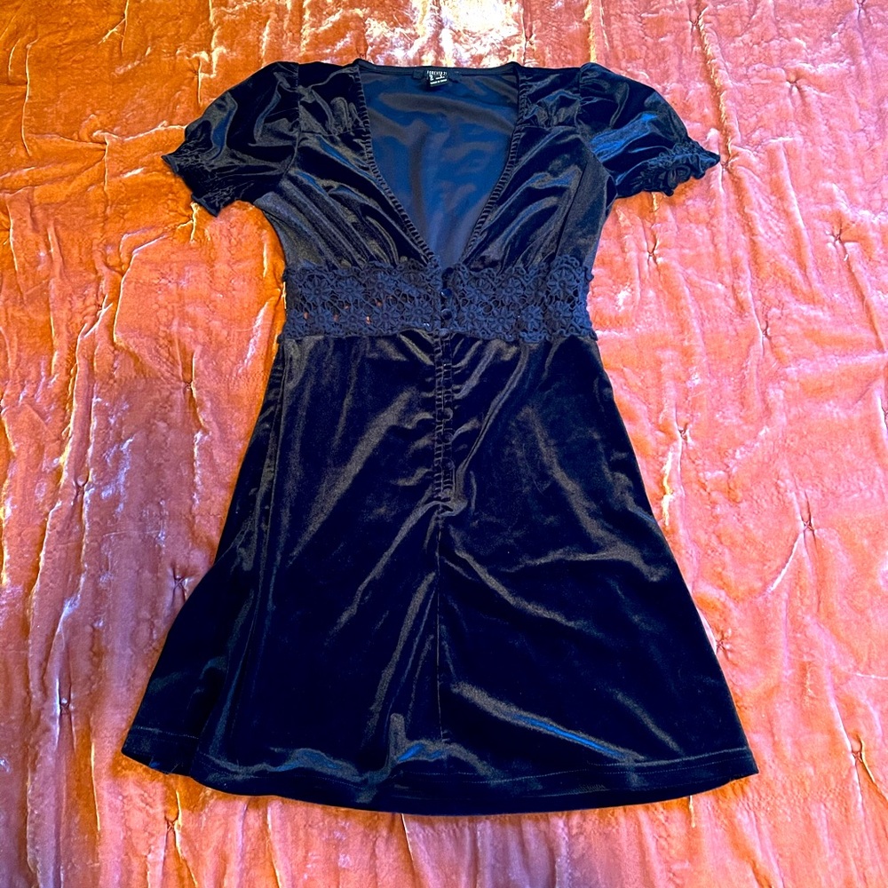 Black Forever21 velvet dress